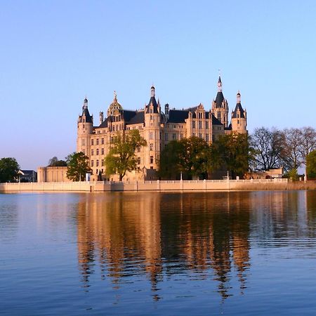 Gasthof Zur Guten Quelle Schwerin  Zewnętrze zdjęcie
